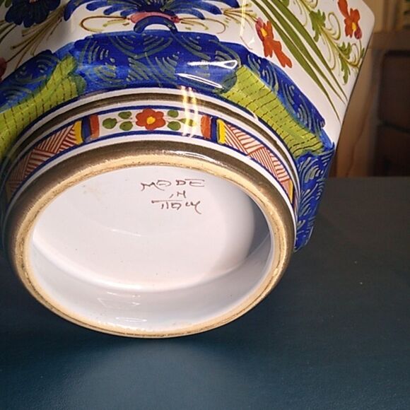 Floral Ceramic Bowl with Multicolor Design - Picture 6 of 10